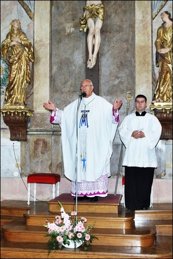 Slavnostn bohosluba k 14. vro papesk korunovace milostn sochy Panny Marie - 28.8.2011 -  foto 3